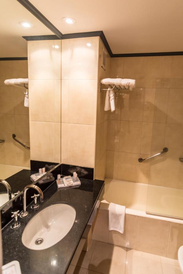 Hotel Libertador Тандил Экстерьер фото