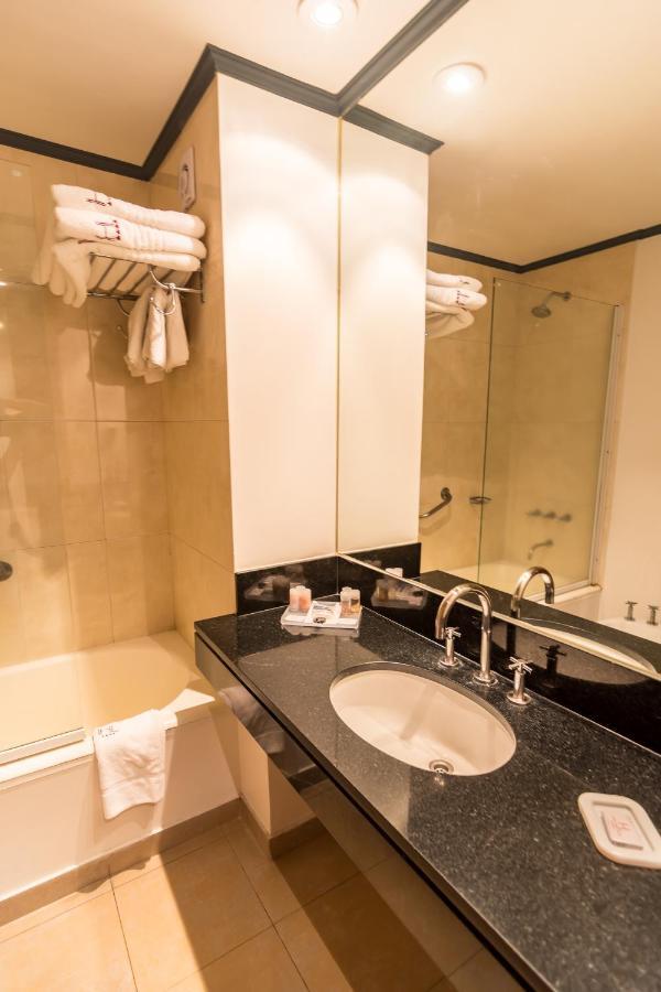 Hotel Libertador Тандил Экстерьер фото