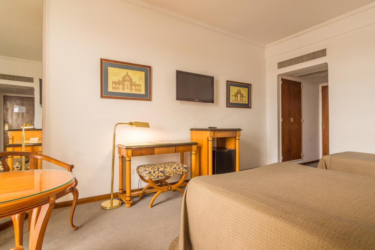Hotel Libertador Тандил Экстерьер фото