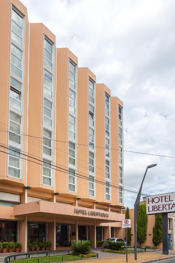 Hotel Libertador Тандил Экстерьер фото